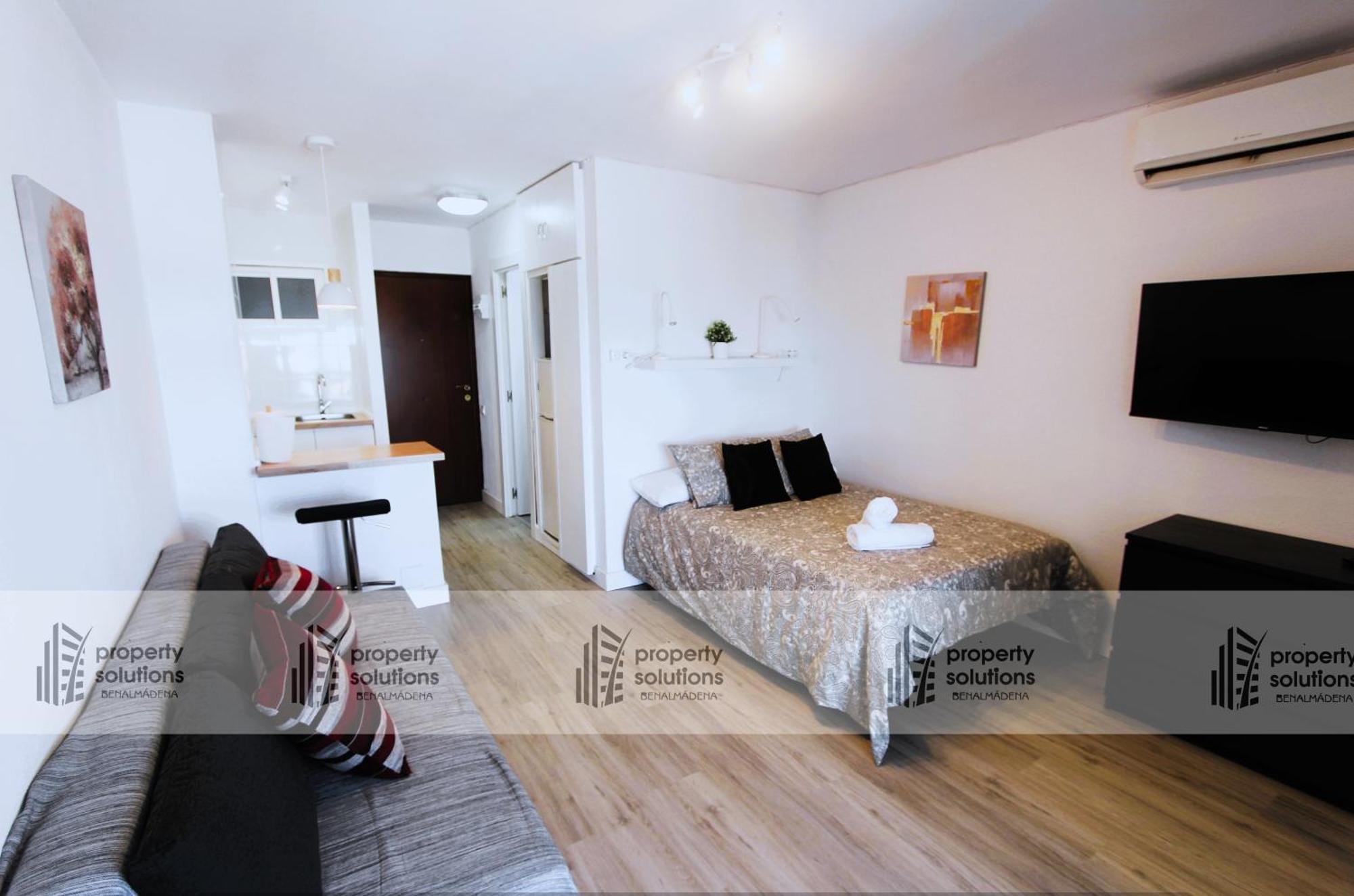 714 Iris Apartamento - Vista Al Mar - Cerca De Tren, Restaurantes, Tiendas - Playa A 10 Min Caminando เบนัลมาเดนา ภายนอก รูปภาพ